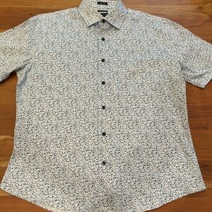 Neiman Marcus Blue Floral Men’s Short Sleeve Dress Shirt
